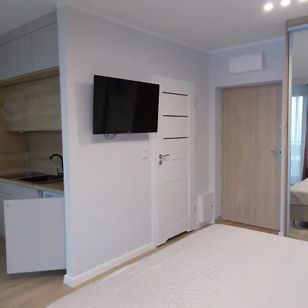 Apartment Kwartal Rozy Wiatrow Apartament 9 *